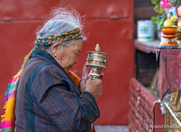 Offering Prayers, Kora around Jokhang temple, Lhasa